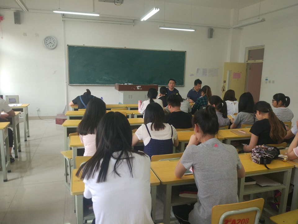 5月16日二号教学楼A208 (2)